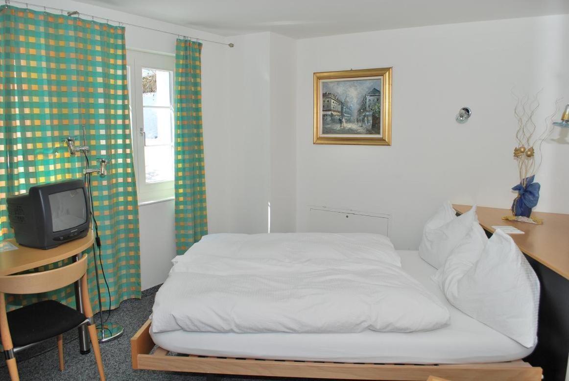 Hotel Rhonequelle Oberwald Buitenkant foto